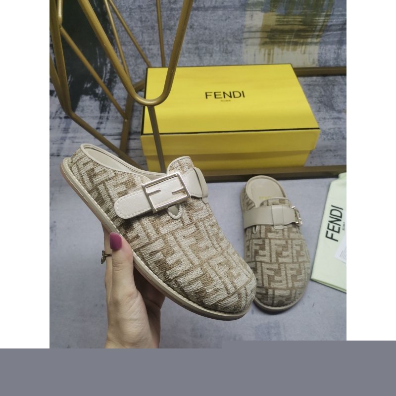 F**di slippers
